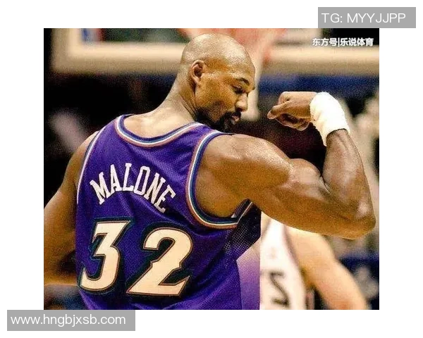 本华莱士与奥尼尔肌肉对决谁才是篮球场上的力量之王